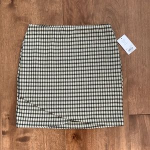 NWT houndstooth skirt